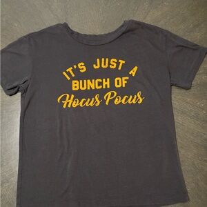 Halloween tshirt size S